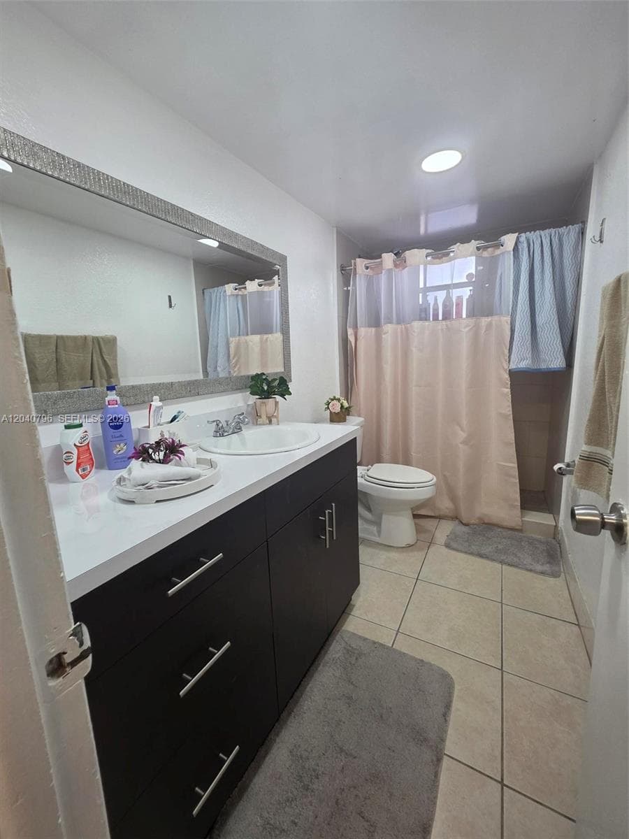 9375 Fontainebleau Blvd # L311, Miami FL 33172 photo 5