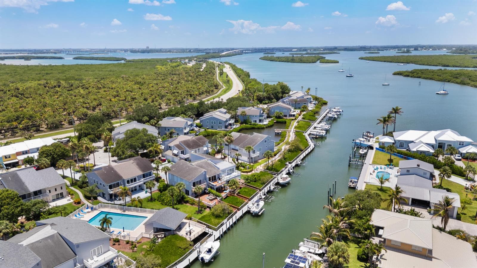 2488 Harbour Cove Drive, Fort Pierce FL 34949 photo 4