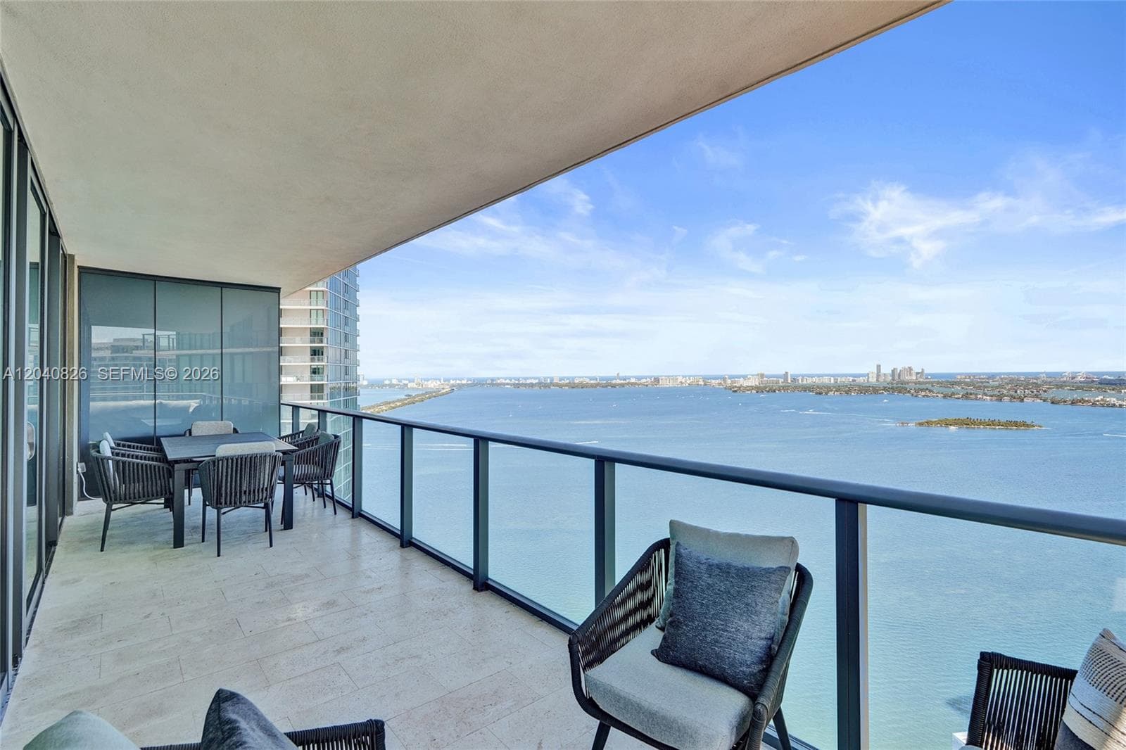 650 NE 32nd St # 3901, Miami FL 33137
