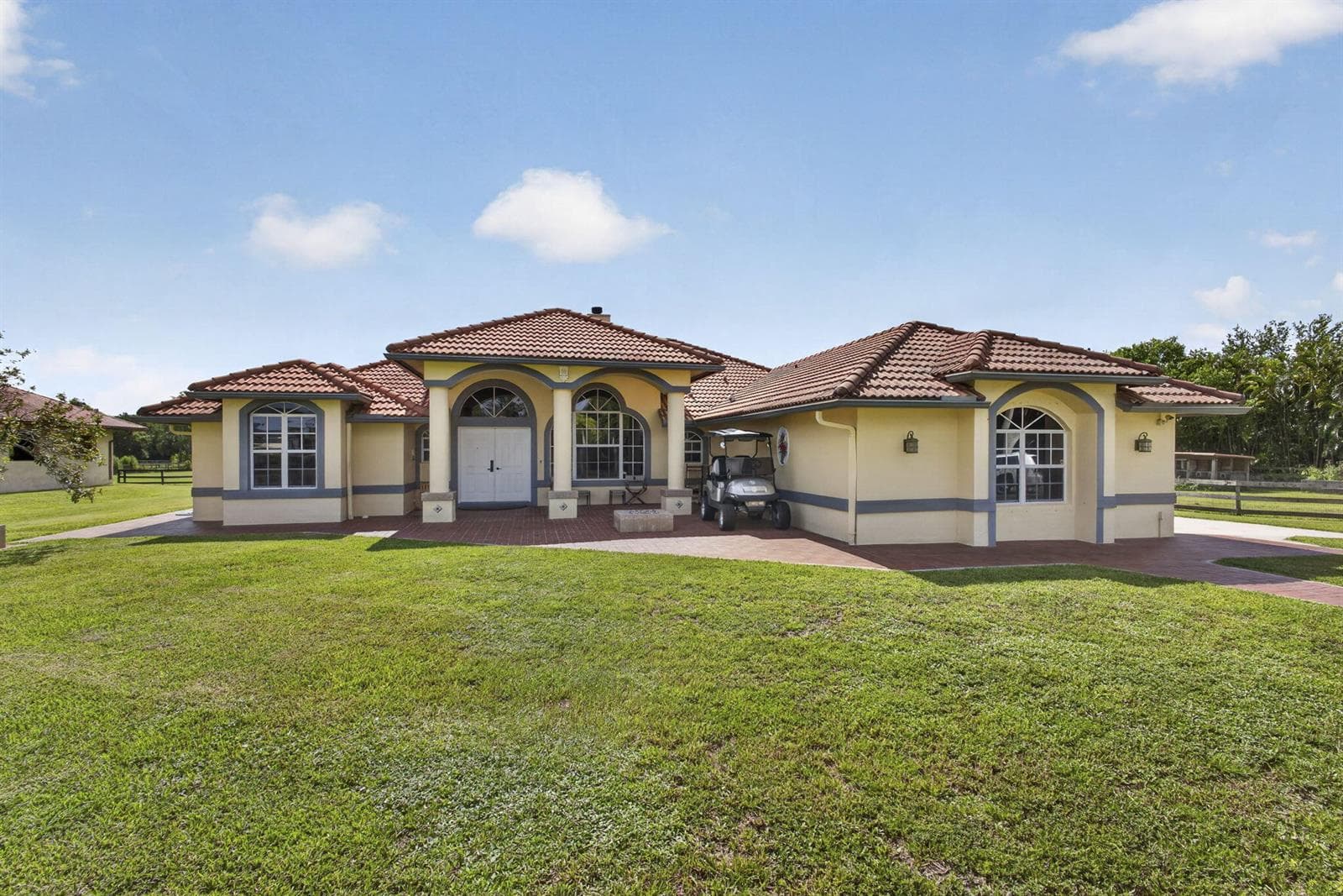 2564 Deer Run Trail, Loxahatchee FL 33470 photo 2