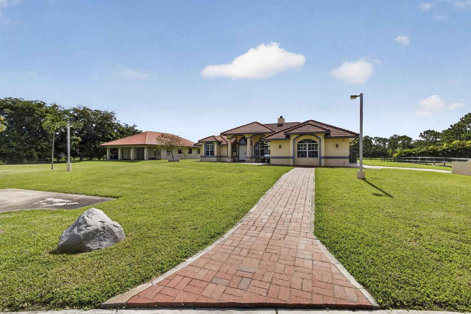 2564 Deer Run Trail, Loxahatchee FL 33470 photo 3