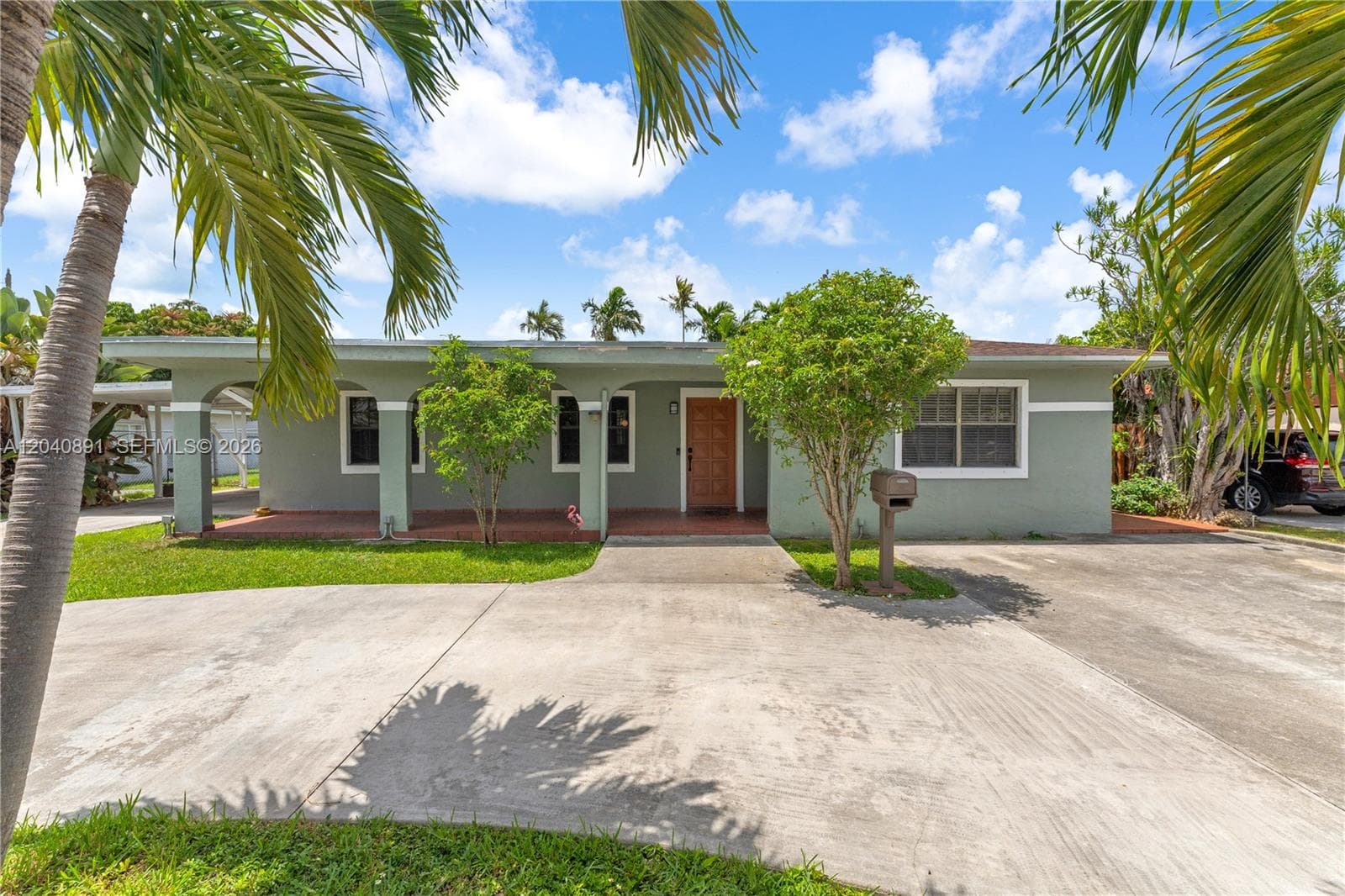 6860 SW 18th St, Miami FL 33155