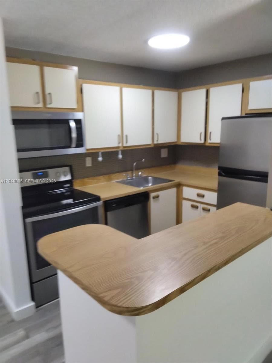 15530 SW 80th St # 306, Miami FL 33193 photo 3