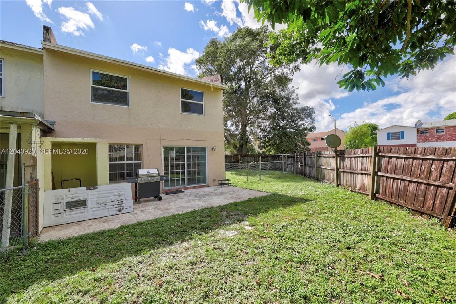 350 Sunshine Dr, Coconut Creek FL 33066 photo 2