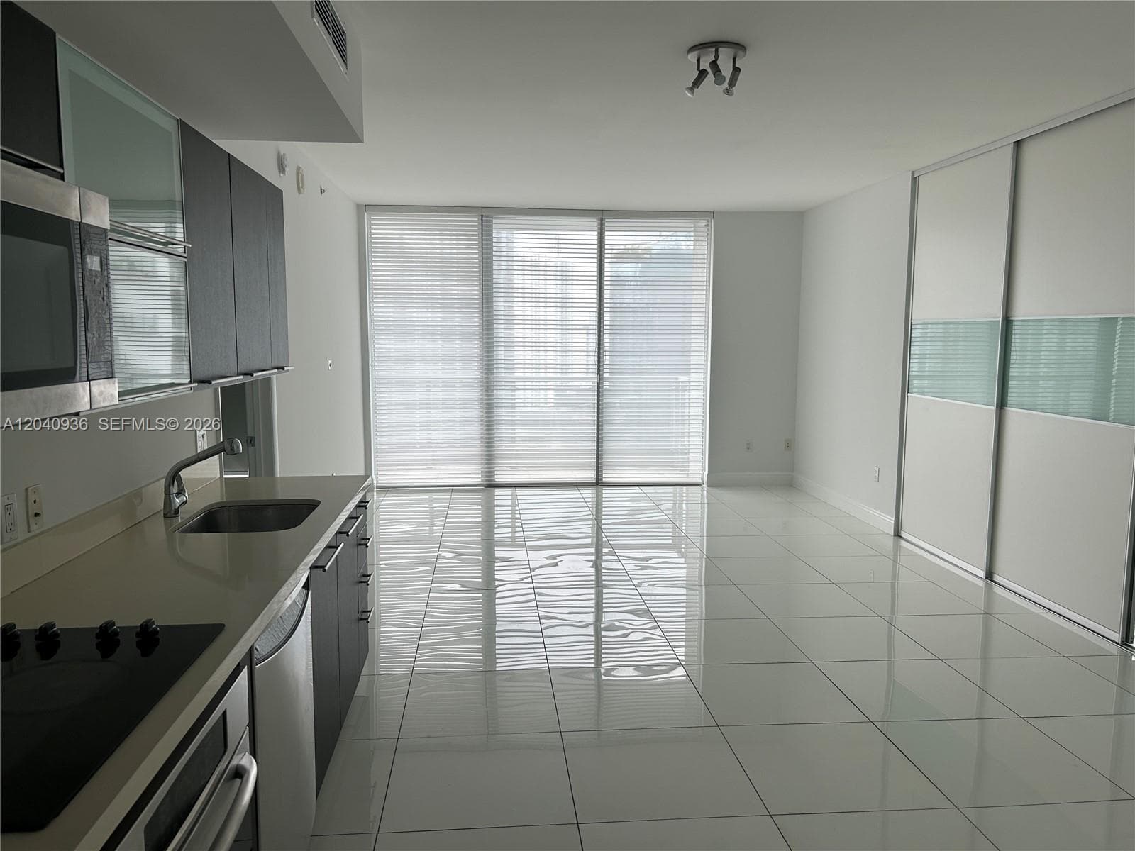 90 SW 3rd St # 3610, Miami FL 33130 photo 4