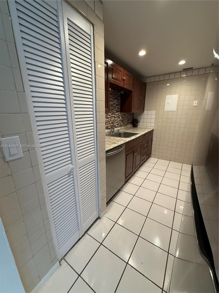 13455 NE 10th Ave # 410, North Miami FL 33161 photo 5