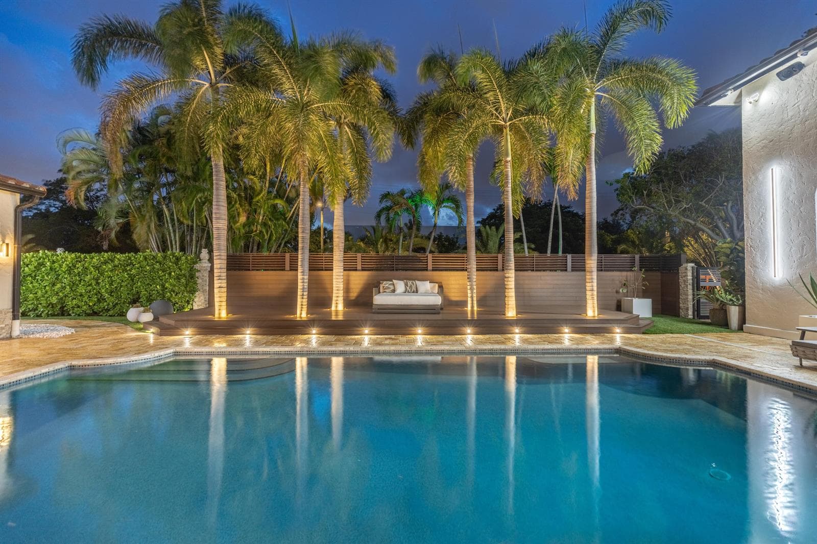290 NW 6th Street, Boca Raton FL 33432 photo 3