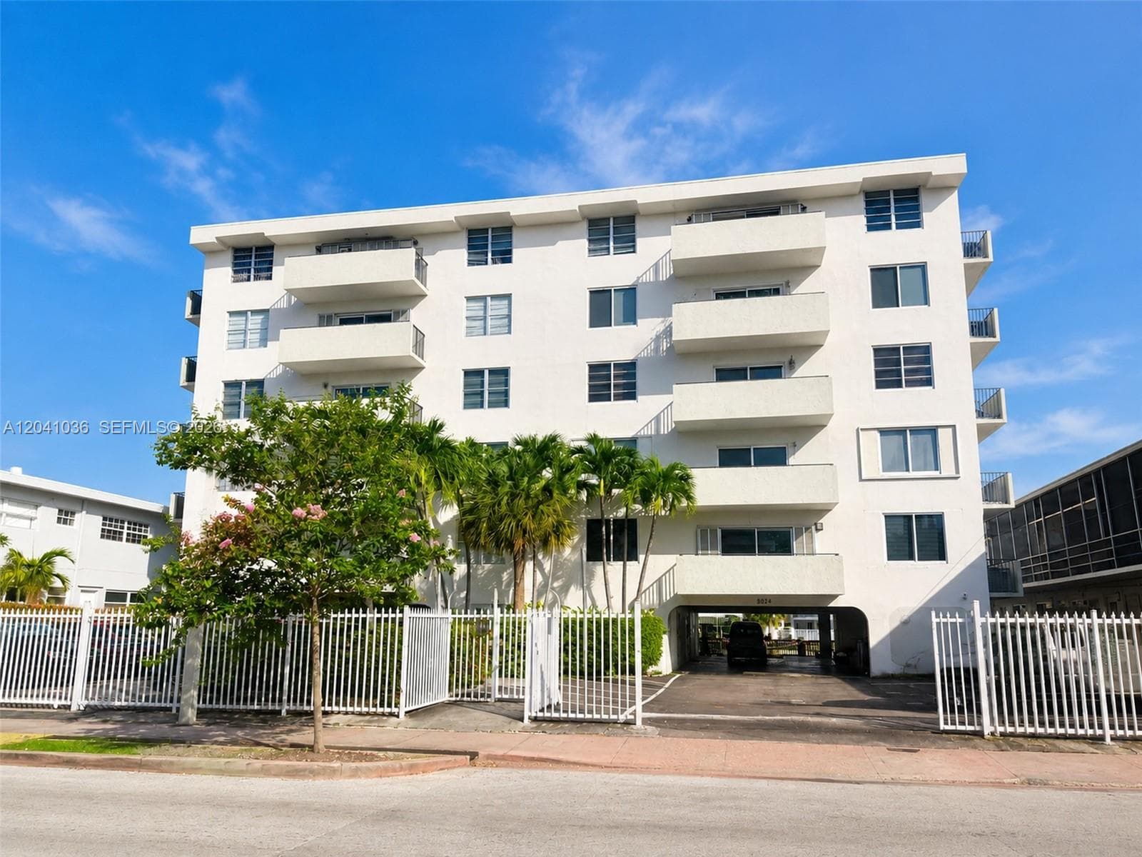 8024 Tatum Waterway Dr # 2B, Miami Beach FL 33141 photo 2
