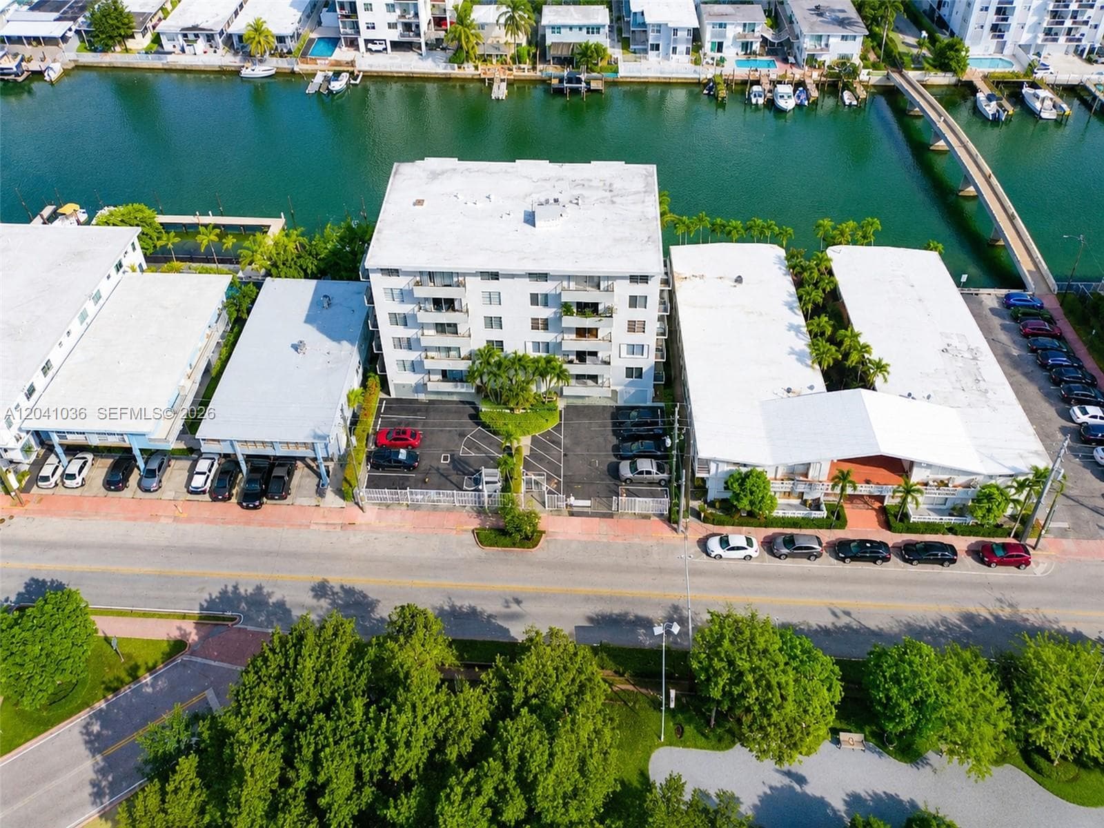 8024 Tatum Waterway Dr # 2B, Miami Beach FL 33141 photo 3