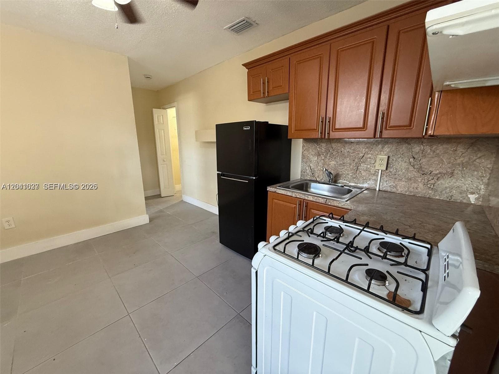 2339 NW 35th St - Efficiency # EFF, Miami FL 33142 photo 3