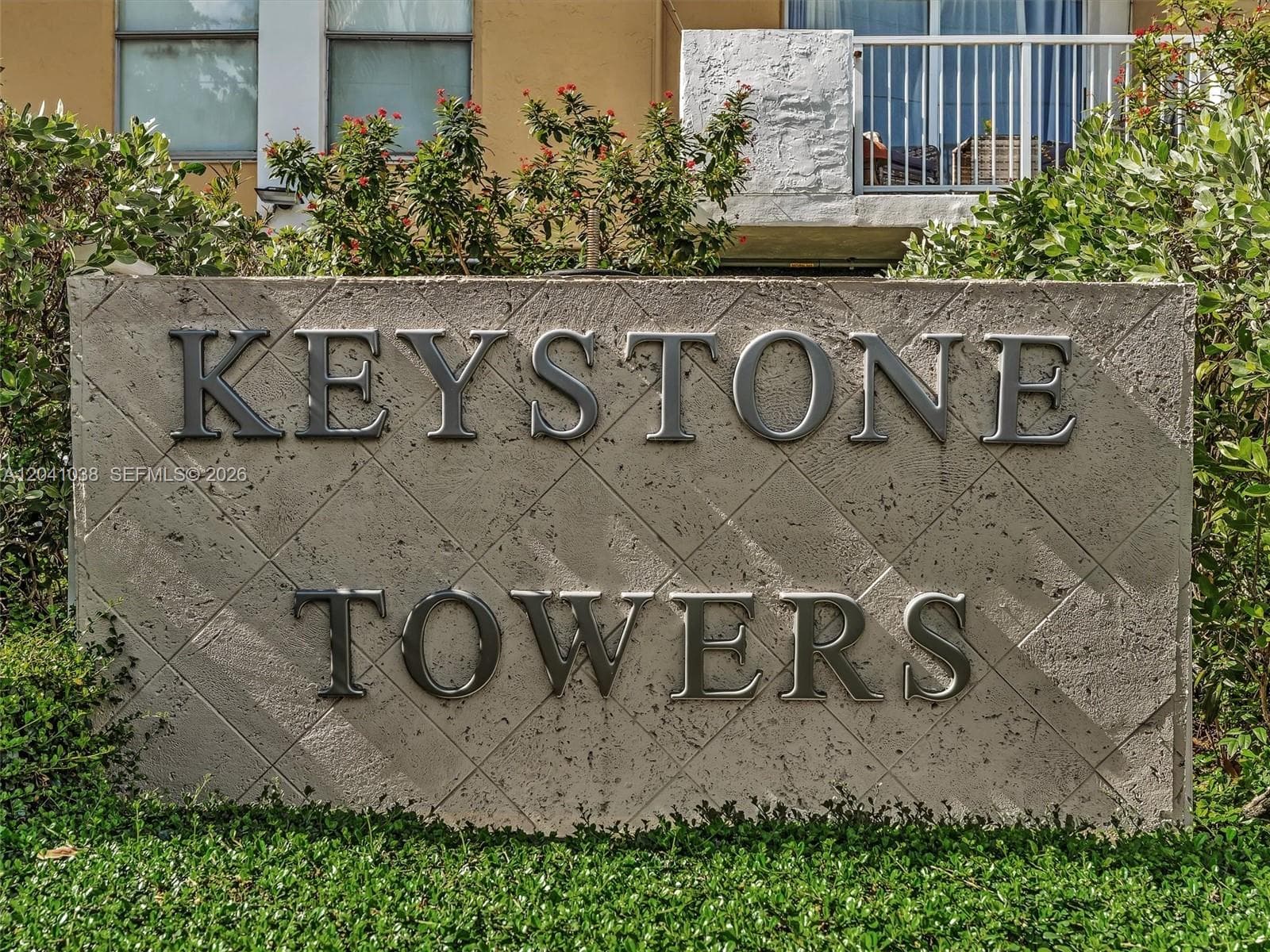 2020 NE 135th St # 601, North Miami FL 33181 photo 2