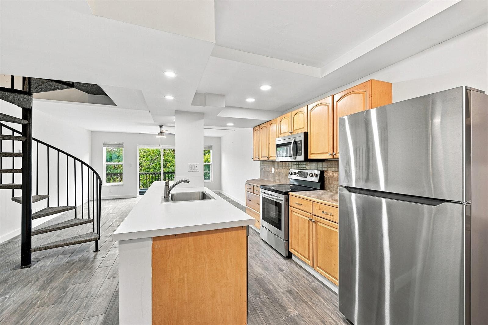 640 Tennis Club Drive # 307, Fort Lauderdale FL 33311 photo 2