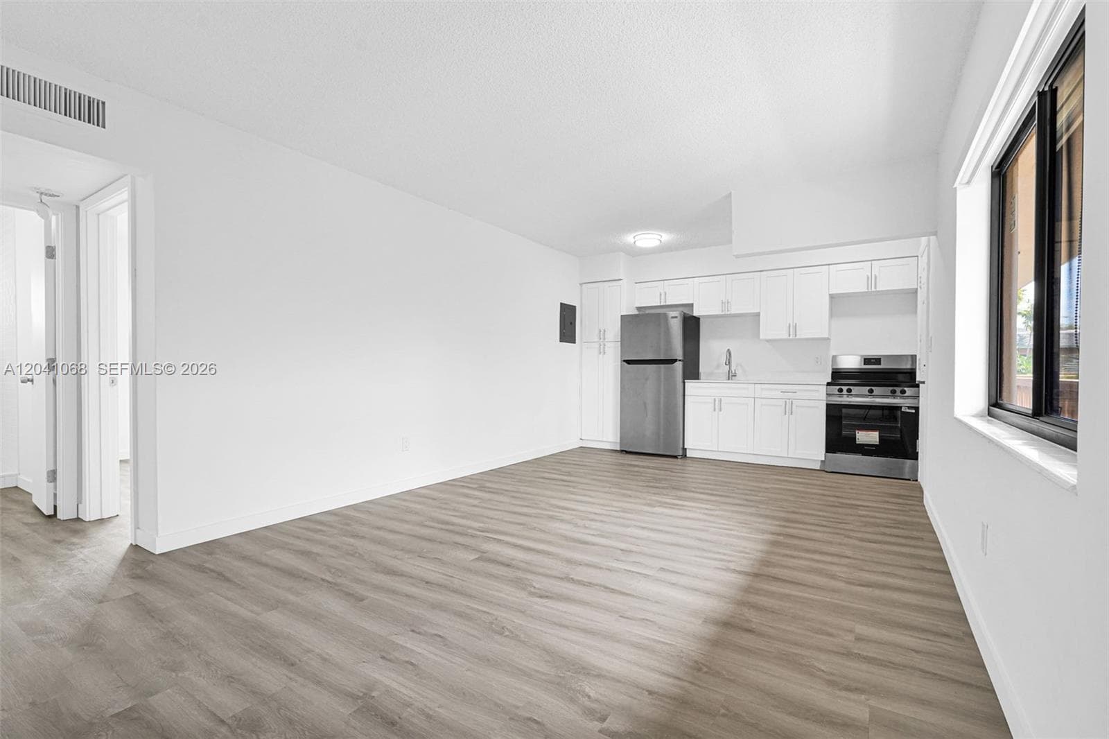 13210 Memorial Hwy # 205, North Miami FL 33161 photo 2