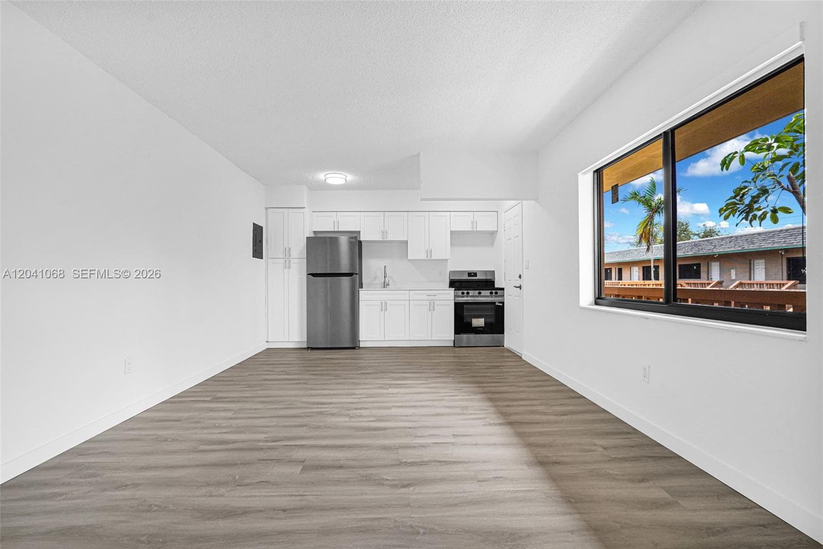 13210 Memorial Hwy # 205, North Miami FL 33161 photo 3
