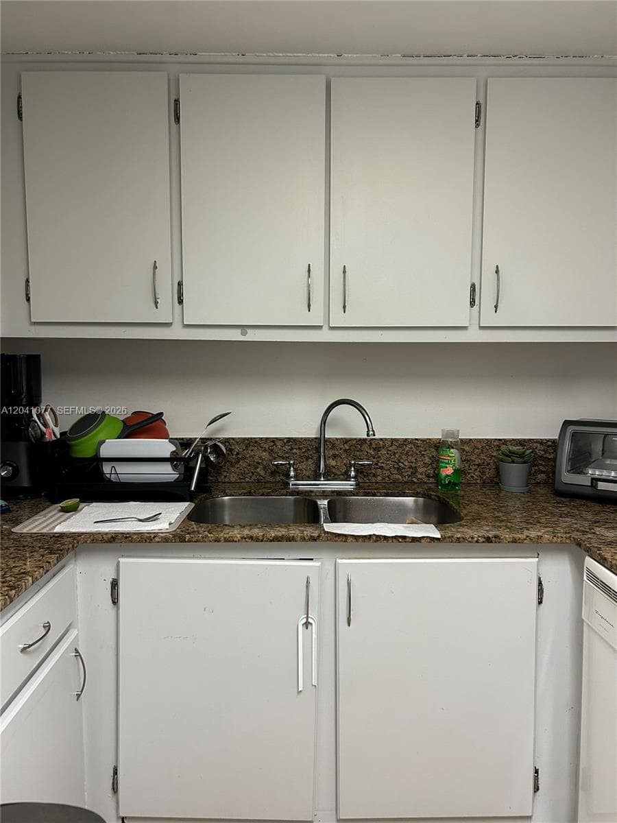 1975 Normandy Dr # 301, Miami Beach FL 33141 photo 4