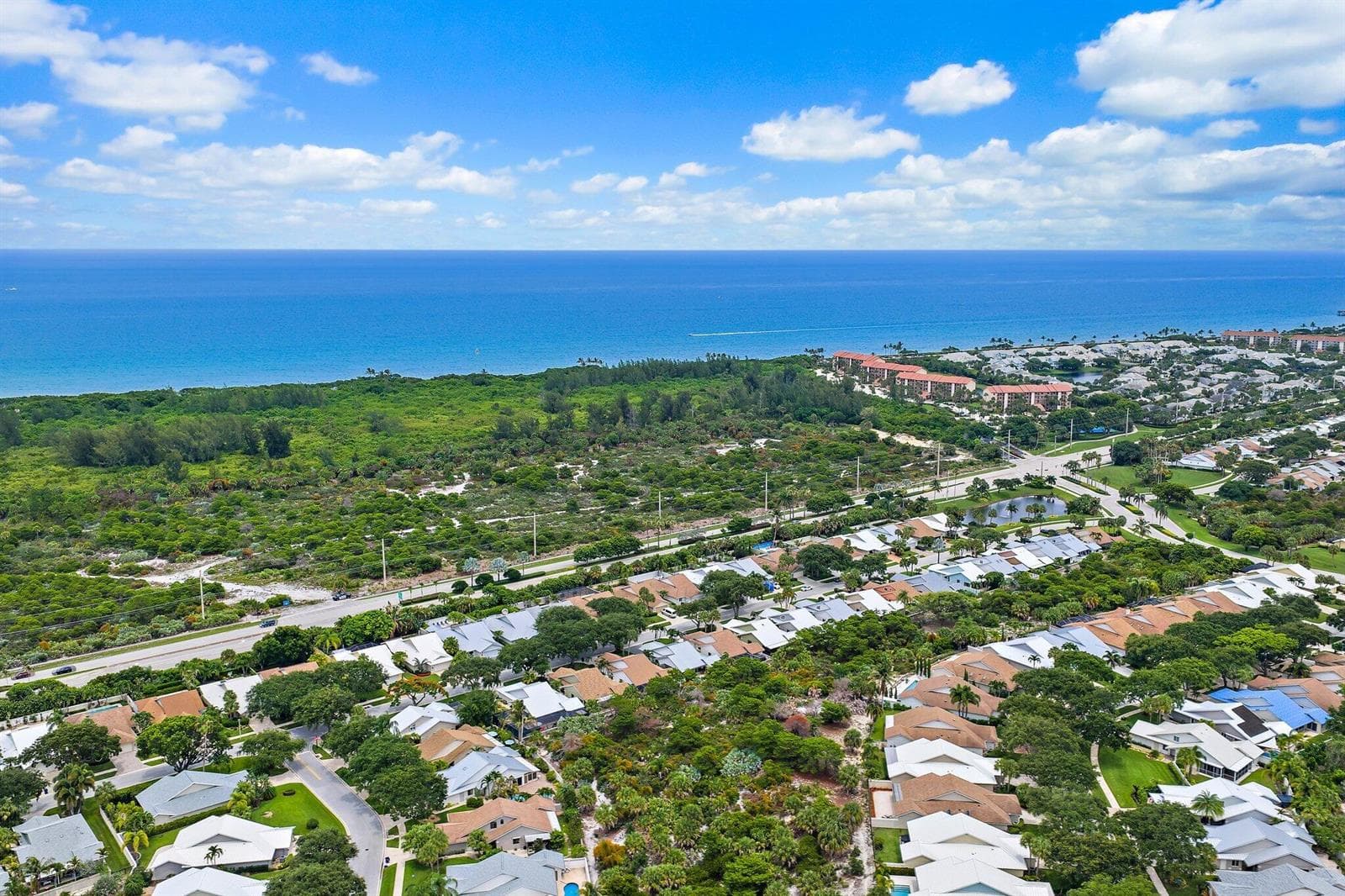 126 Seashore Drive, Jupiter FL 33477 photo 2