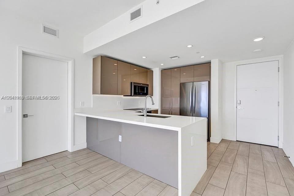 2000 S Metropica Way # 907, Sunrise FL 33323 photo 4