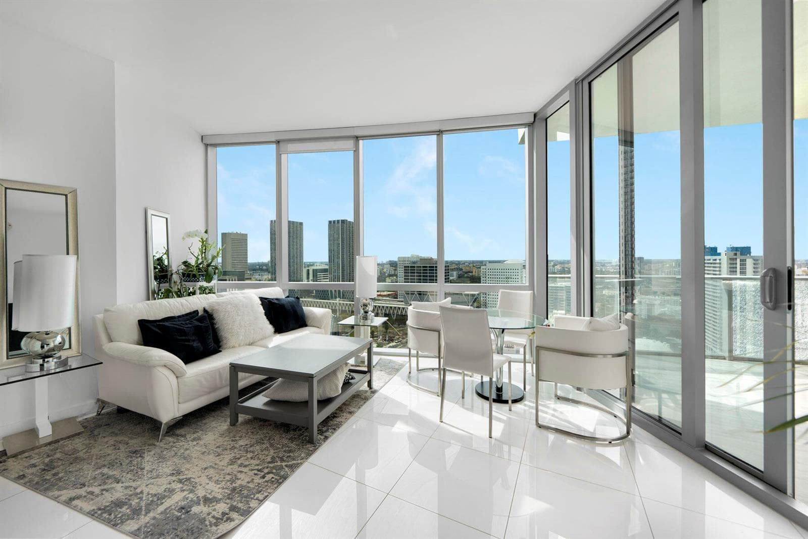 851 NE 1st Avenue # 2410, Miami FL 33132 photo 2