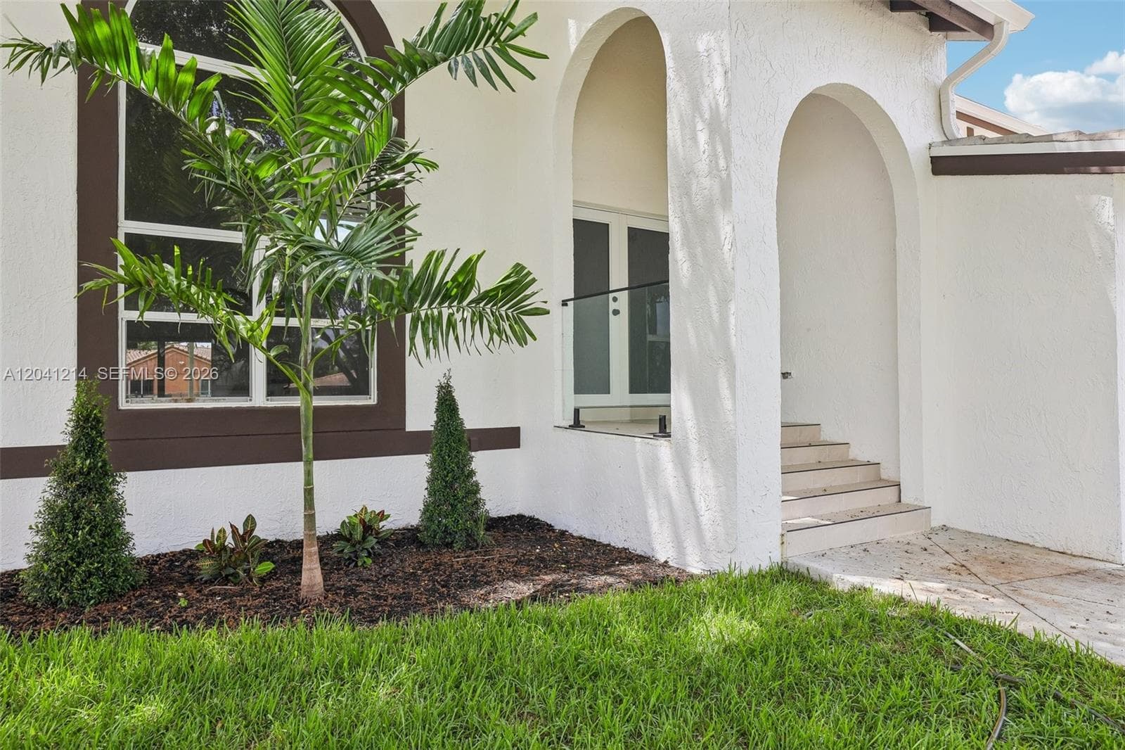 15010 E Falcons Lea Dr, Davie FL 33331 photo 5