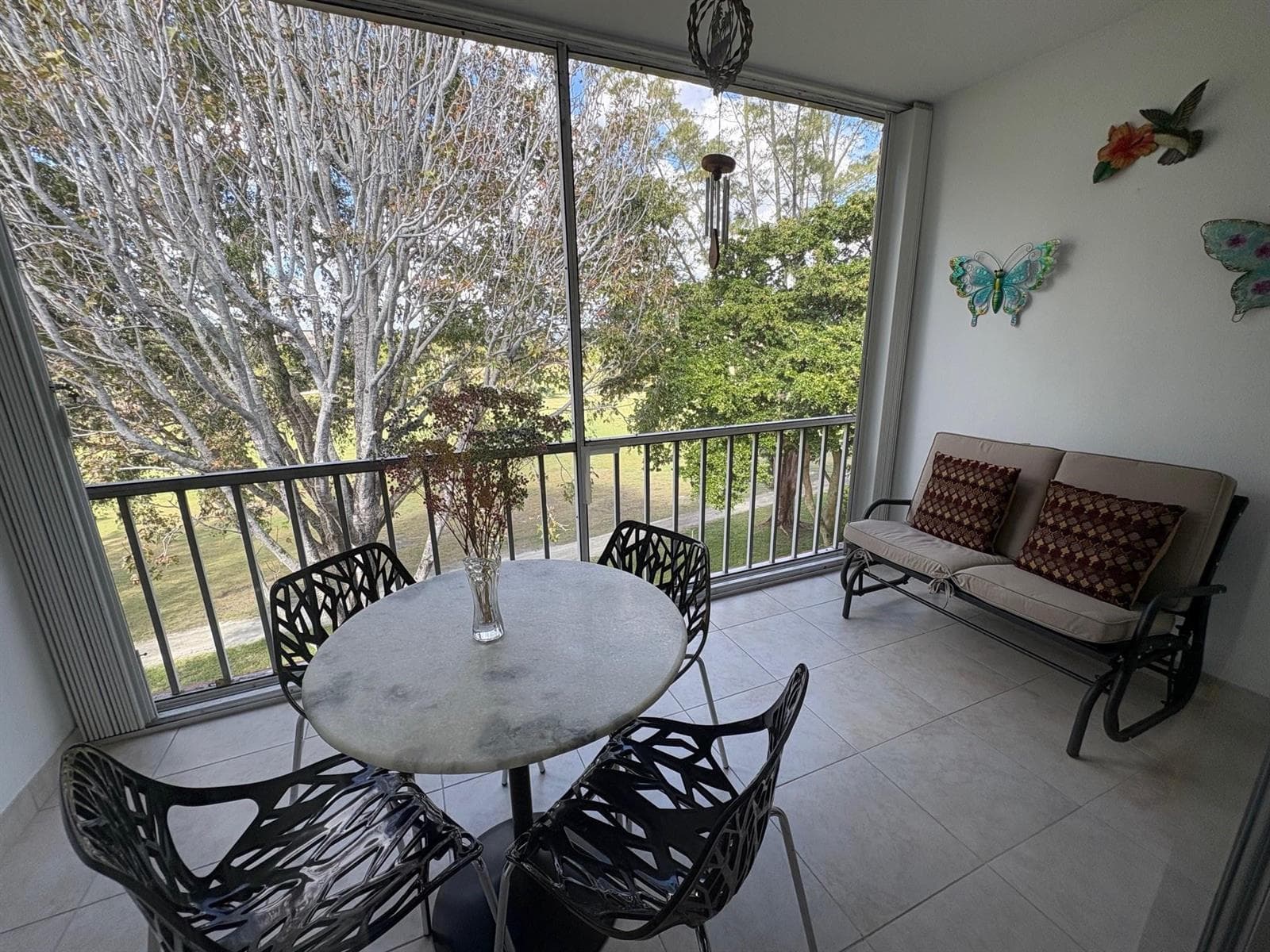 1055 Country Club Drive # 404, Margate FL 33063 photo 2