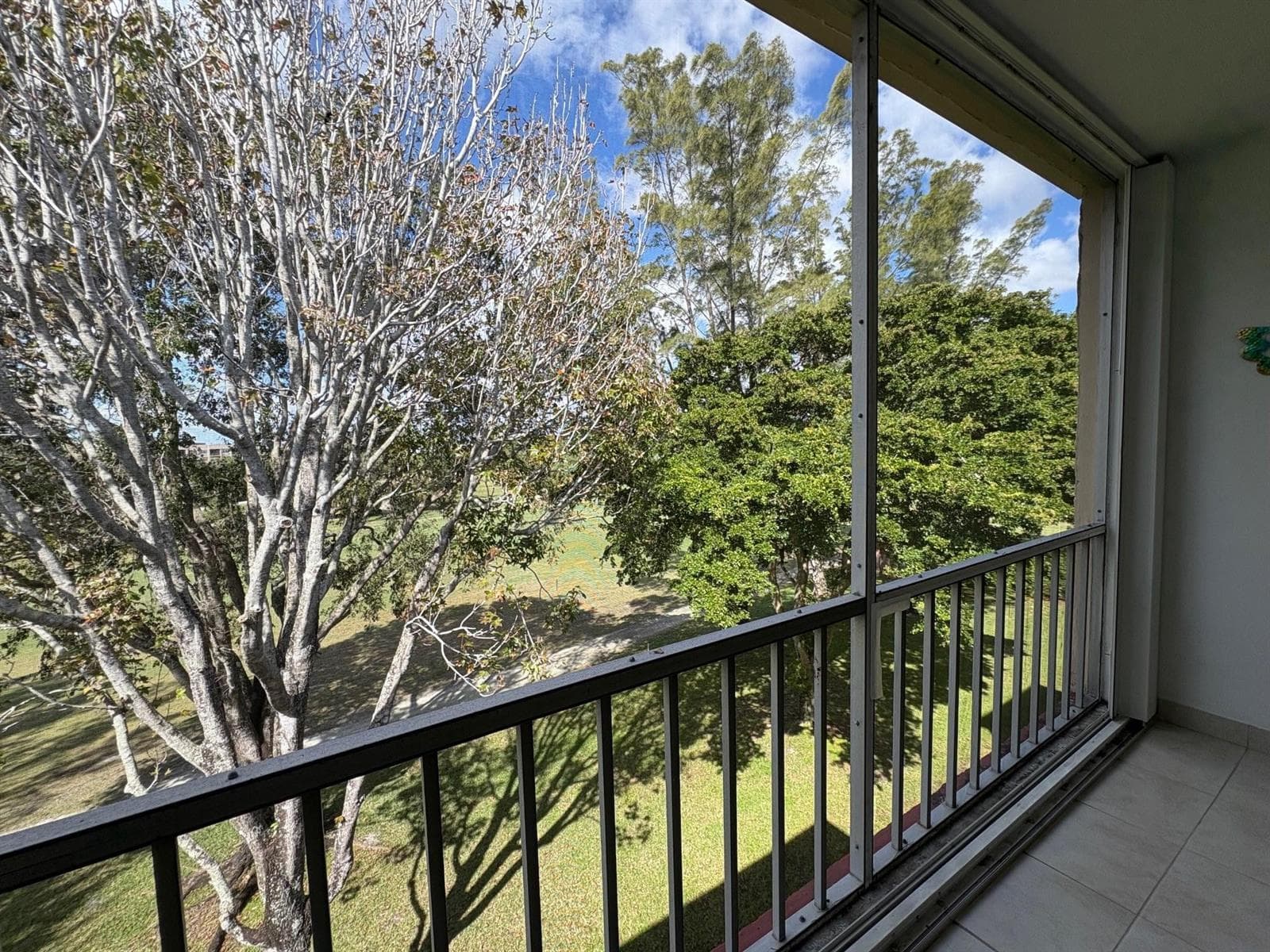 1055 Country Club Drive # 404, Margate FL 33063 photo 3
