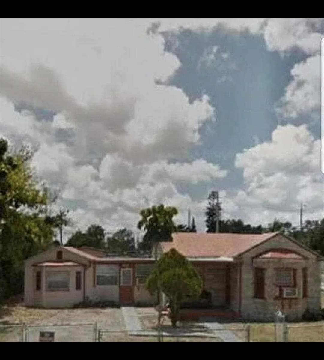 2490 NW 91st Street # c, Miami FL 33147 photo 4