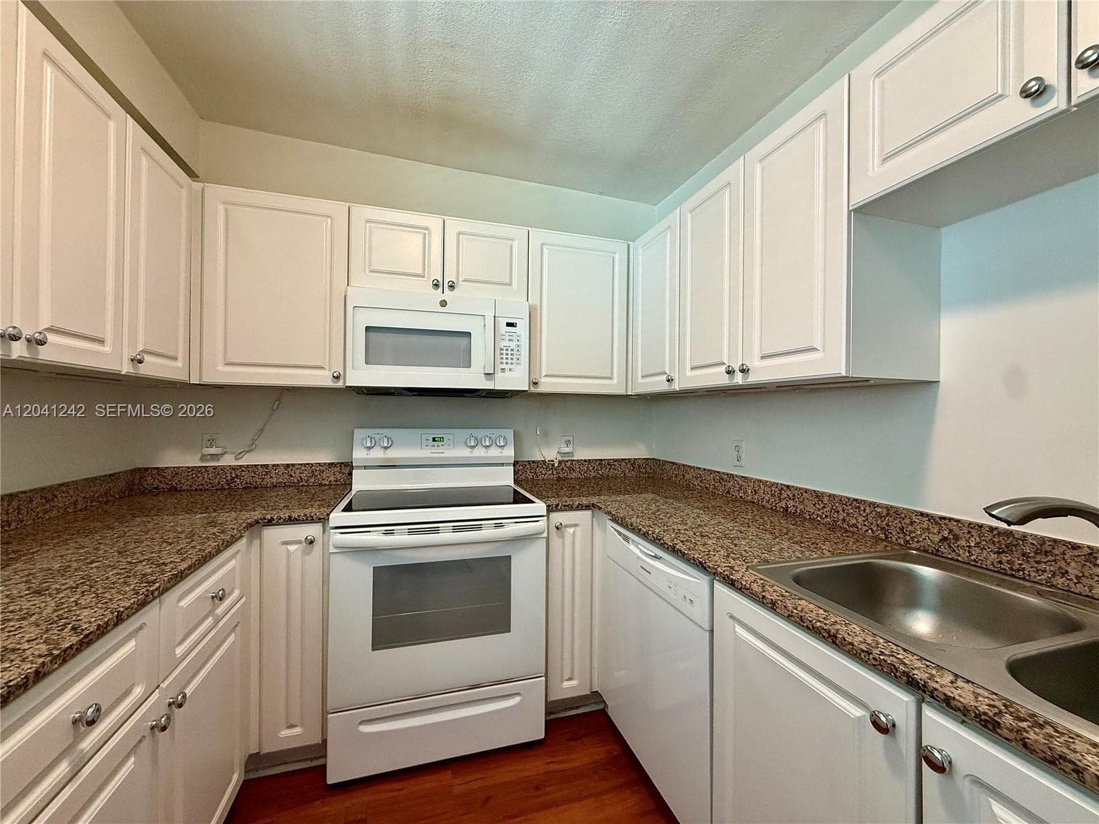 7800 Collins Ave # 407, Miami Beach FL 33141 photo 2