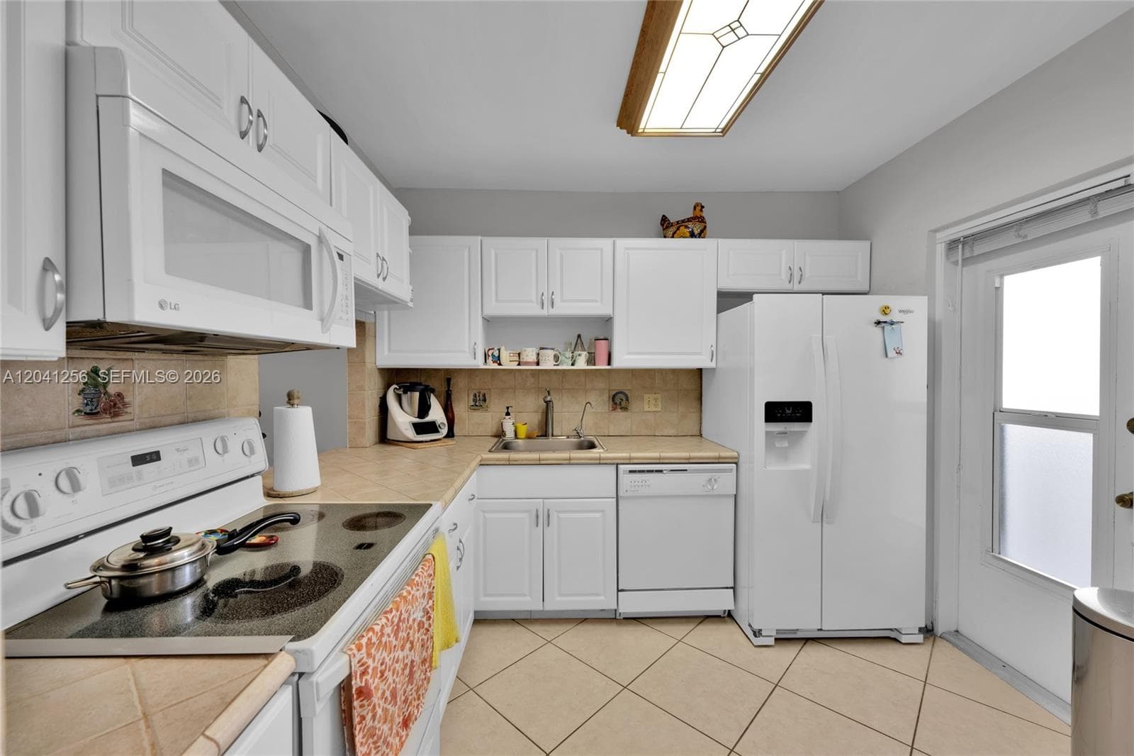 3199 S Ocean Dr # 402, Hallandale Beach FL 33009 photo 4