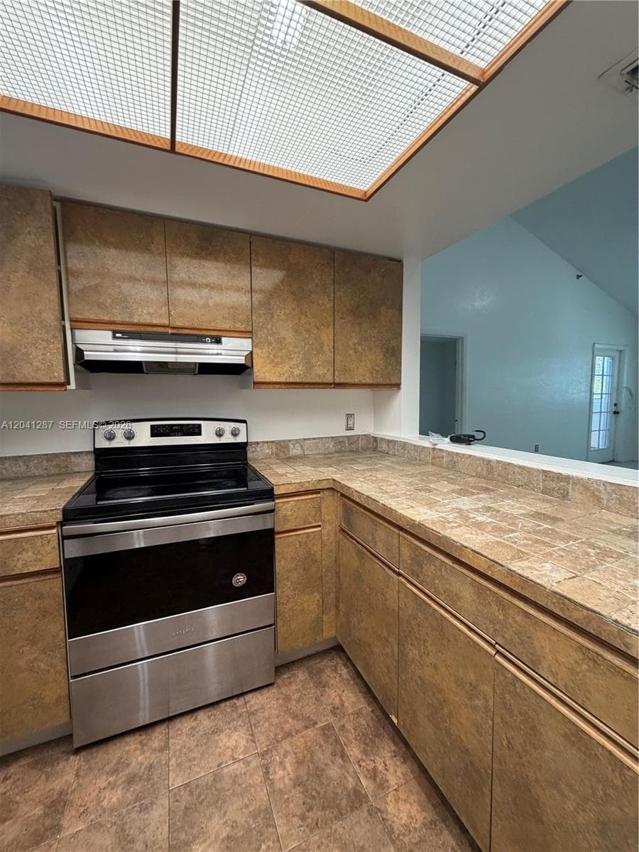 201 NW 7th St # 408, Miami, FL 33136 photo 2