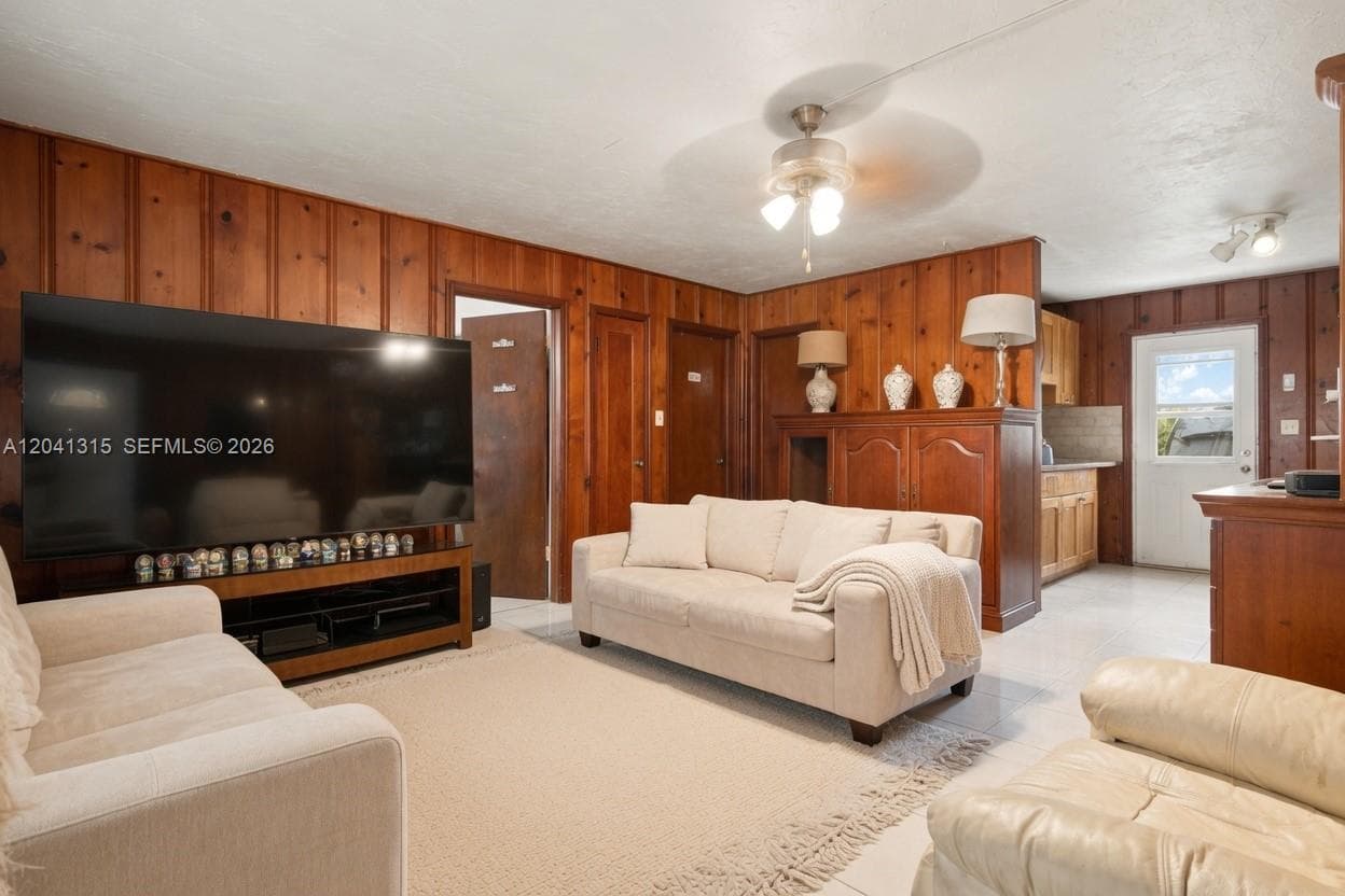 2118 Coolidge St, Hollywood FL 33020 photo 4