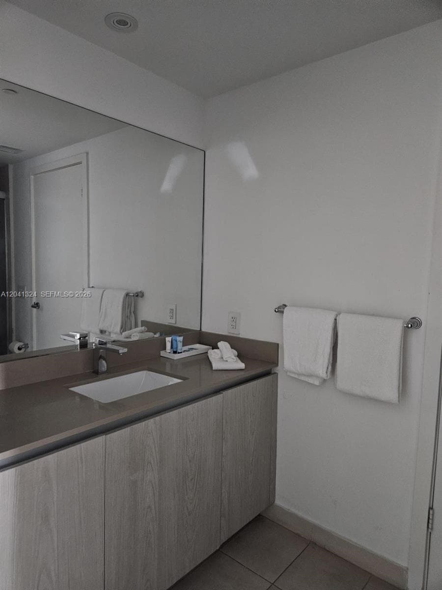 4111 S Ocean Dr # 1204, Hollywood FL 33019 photo 2