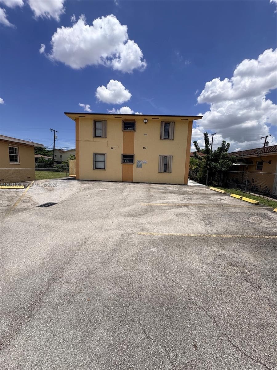231 E 7th St # 202, Hialeah FL 33010 photo 2