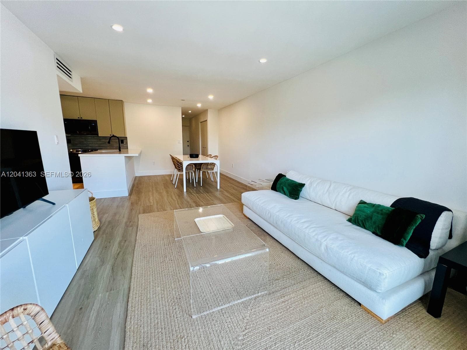 1900 Meridian Ave # 306, Miami Beach FL 33139 photo 2