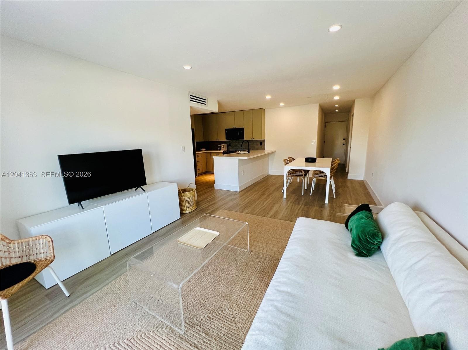 1900 Meridian Ave # 306, Miami Beach FL 33139 photo 3
