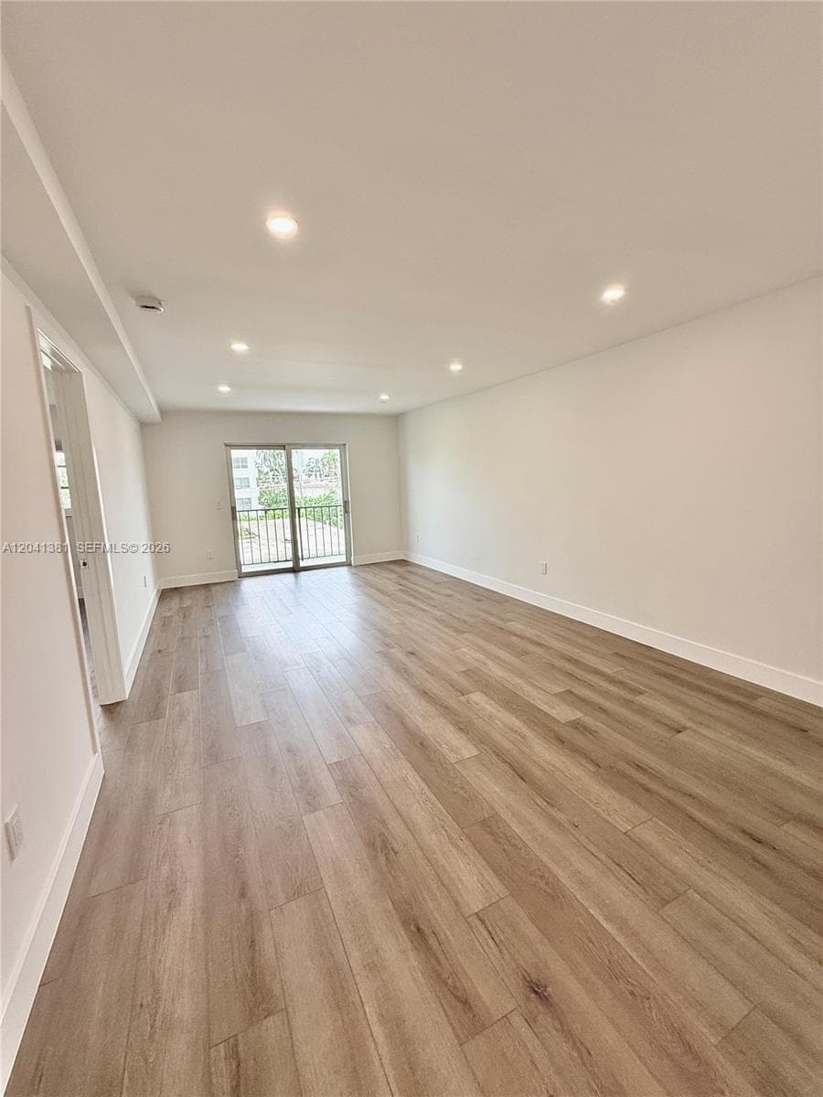 1900 Meridian Ave # 403, Miami Beach FL 33139 photo 2