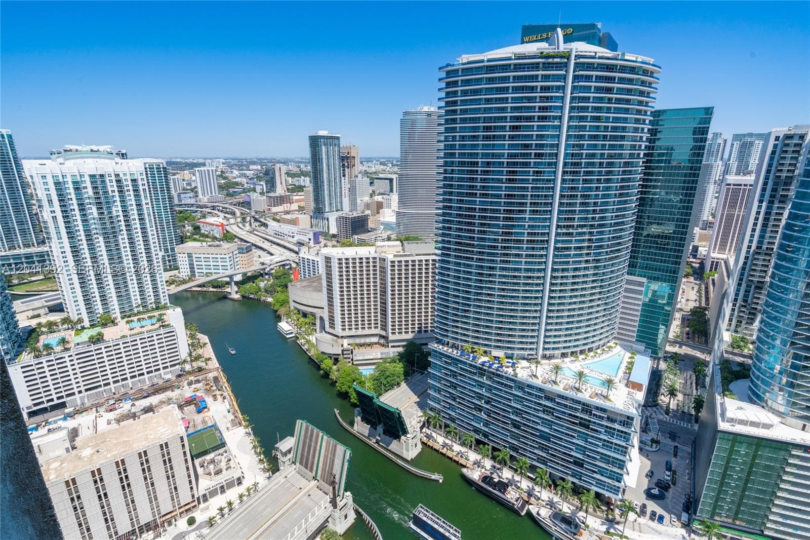 475 BRICKELL AVE # 4715, Miami FL 33131 photo 2