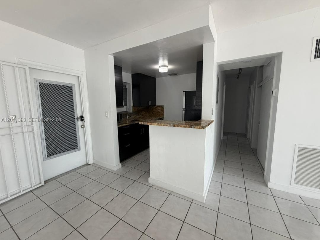 641 Espanola Way # 3, Miami Beach FL 33139 photo 5