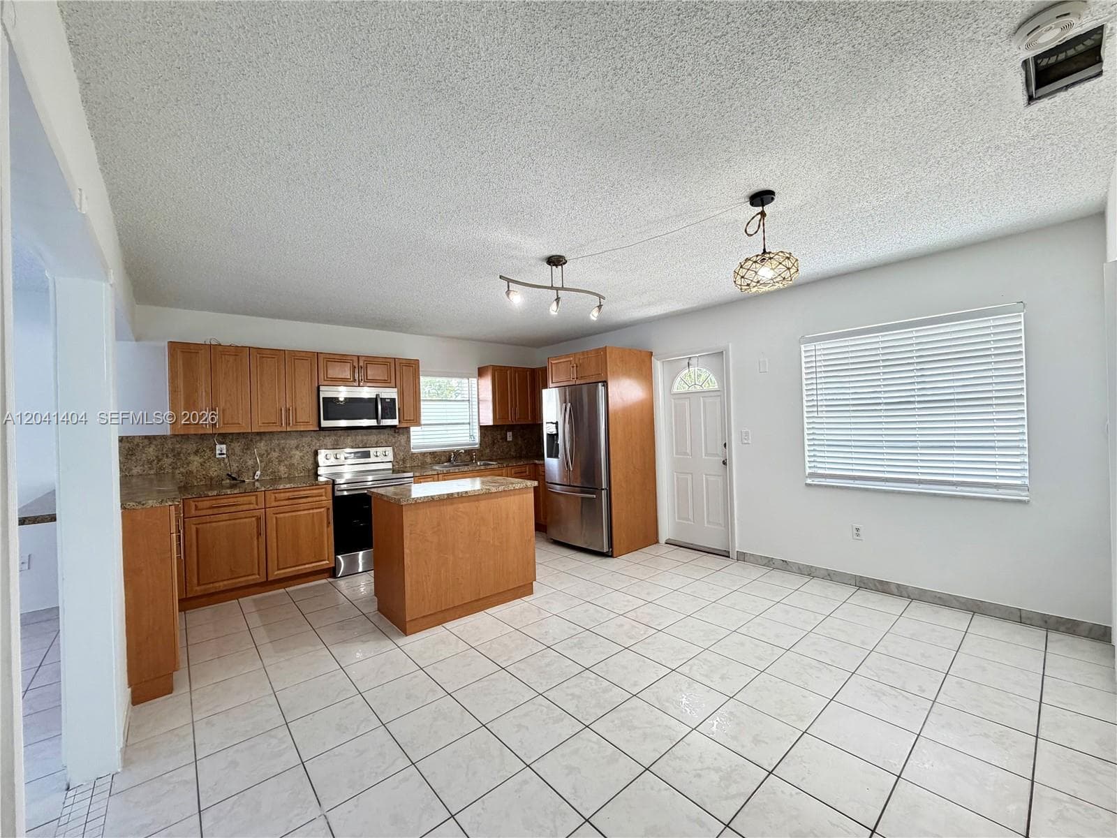 913 NW 22nd Pl # 0, Miami, FL 33125 photo 2