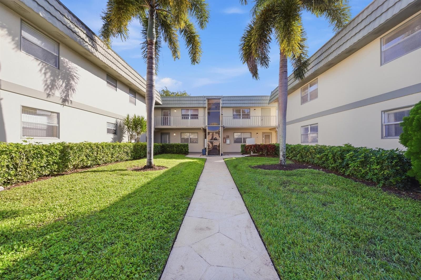 710 Monaco O, Delray Beach FL 33446 photo 4