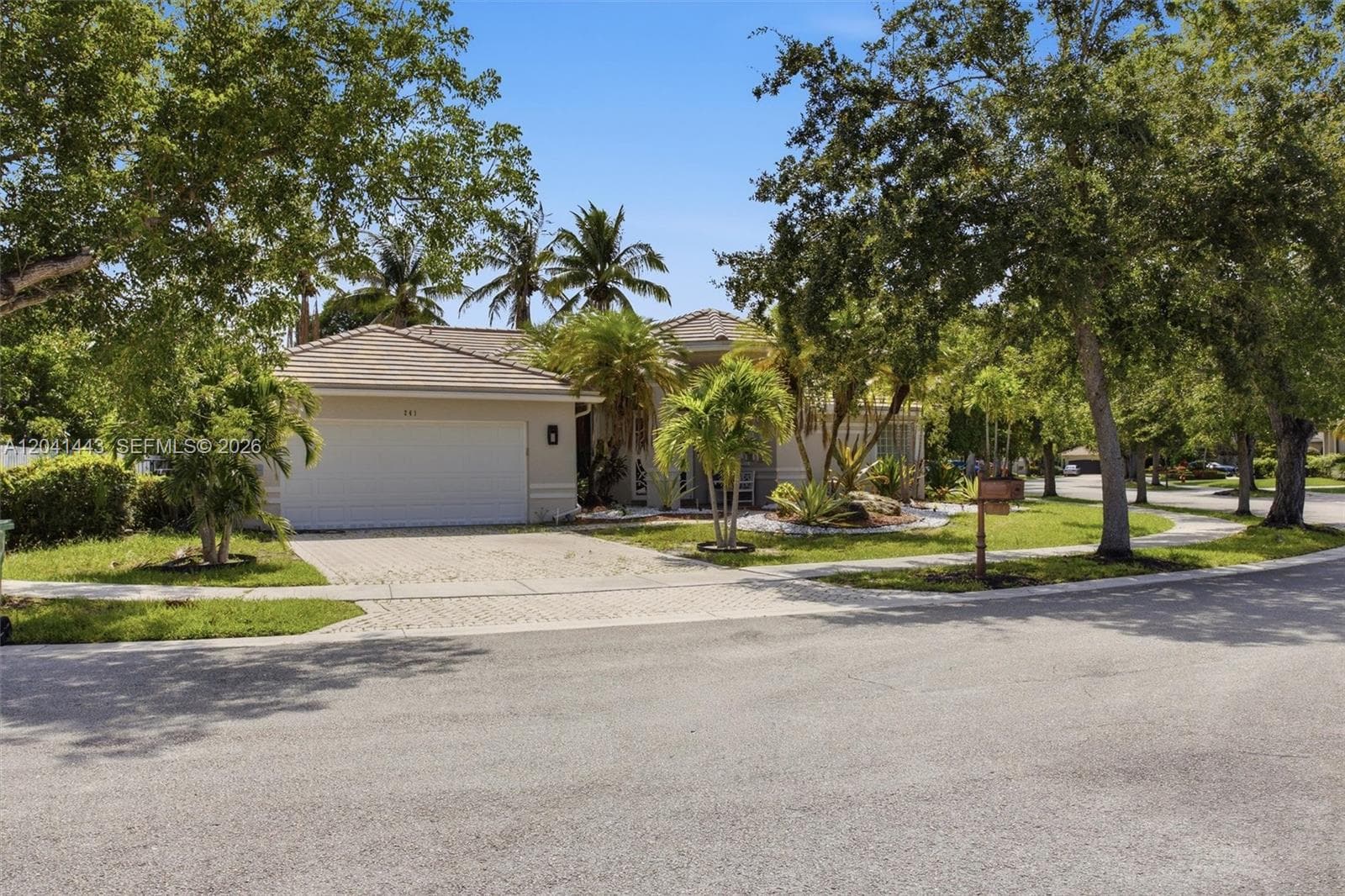 241 Fairmont Way, Weston FL 33326 photo 4