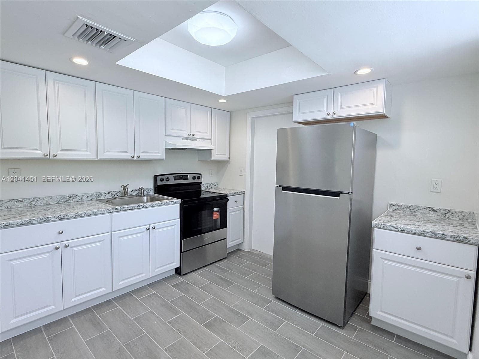 2470 NE 182nd Ter # 1, North Miami Beach FL 33160 photo 5