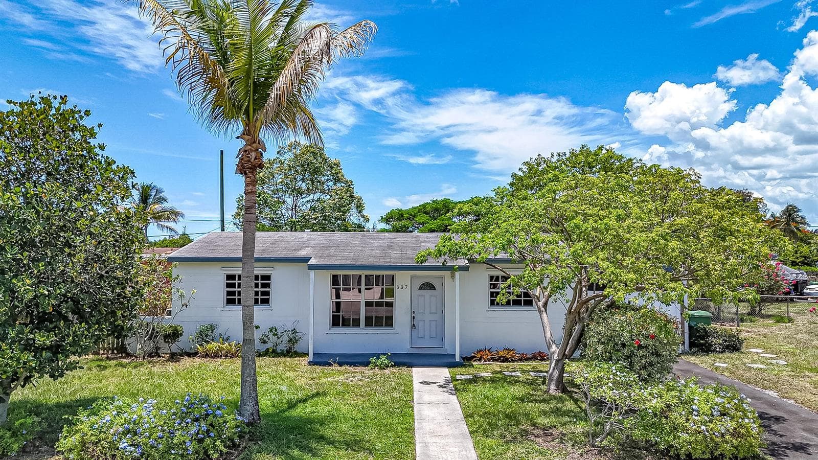 337 Mid Pines Road, Palm Springs FL 33461 photo 2