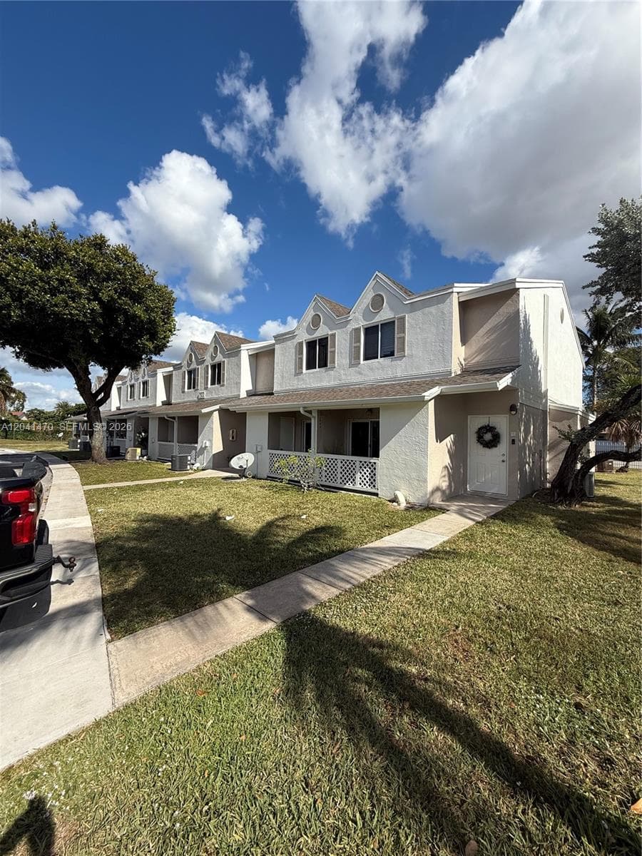 17515 NW 67th Ct # G-22, Hialeah FL 33015 photo 2