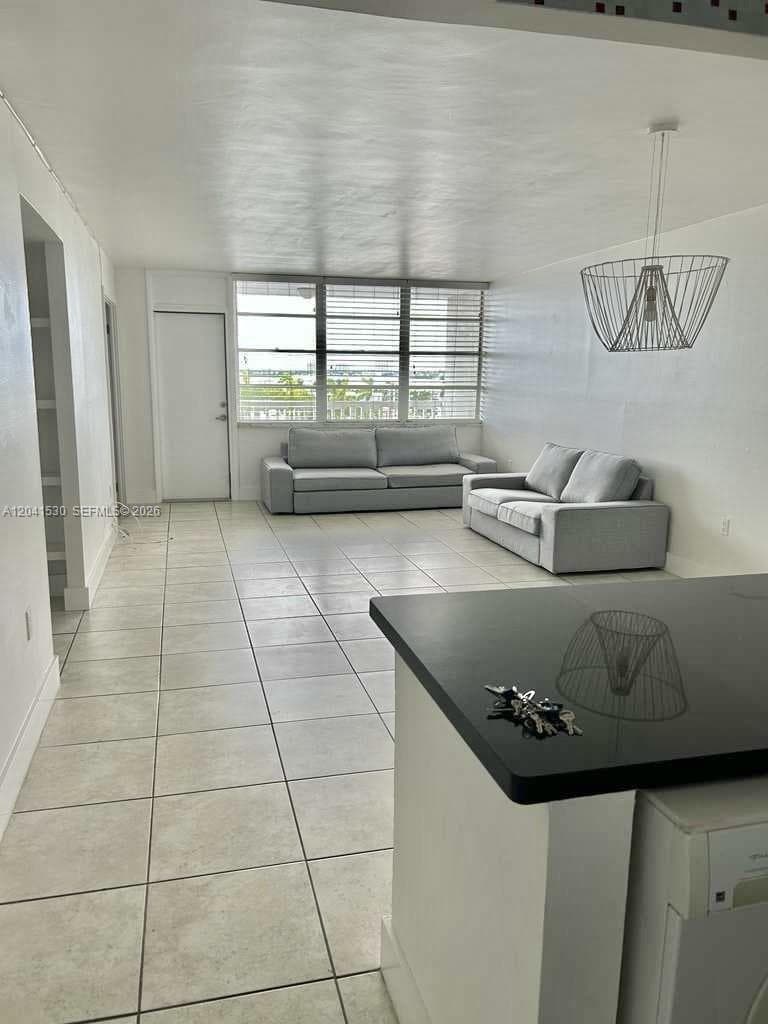 2016 Bay Dr # 602, Miami Beach, FL 33141 photo 4