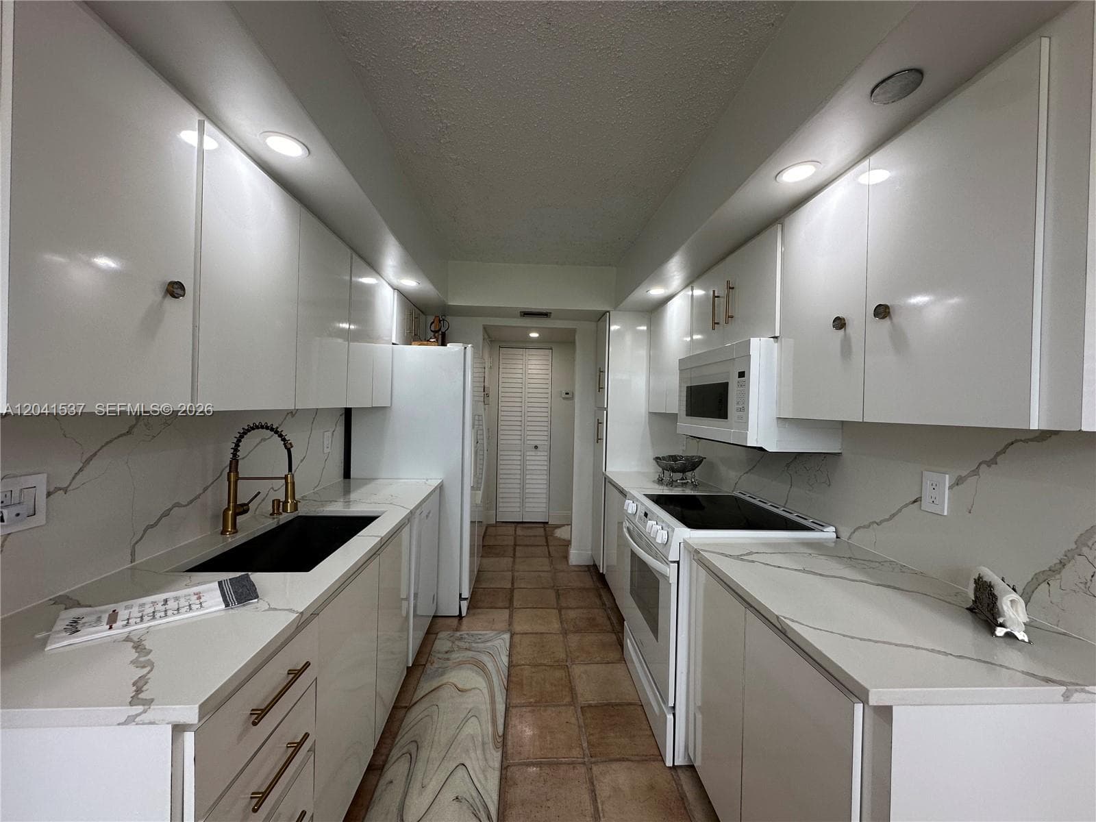 1200 Saint Charles Pl # 618, Pembroke Pines FL 33026 photo 2