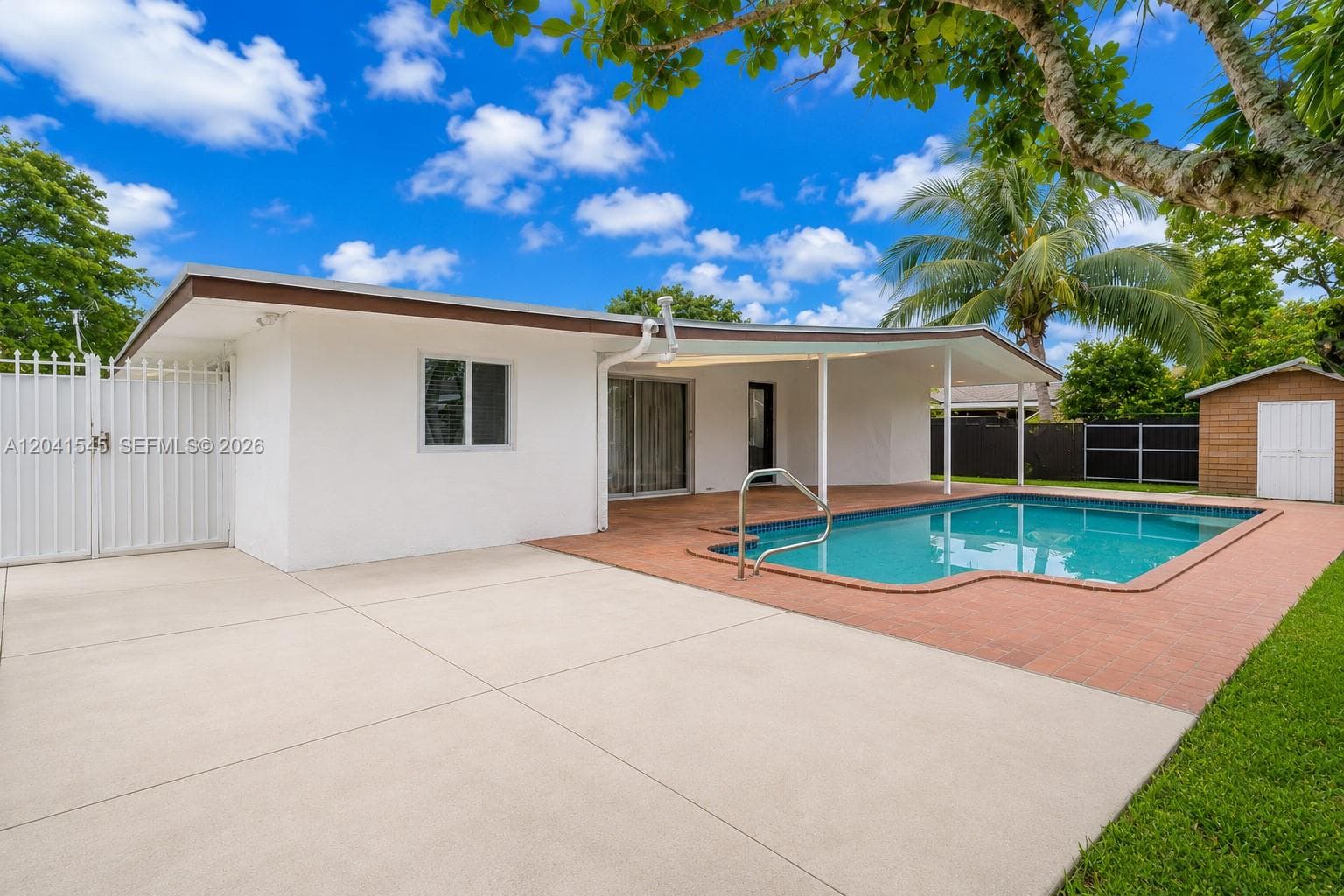 18670 Belview Dr, Cutler Bay FL 33157 photo 2