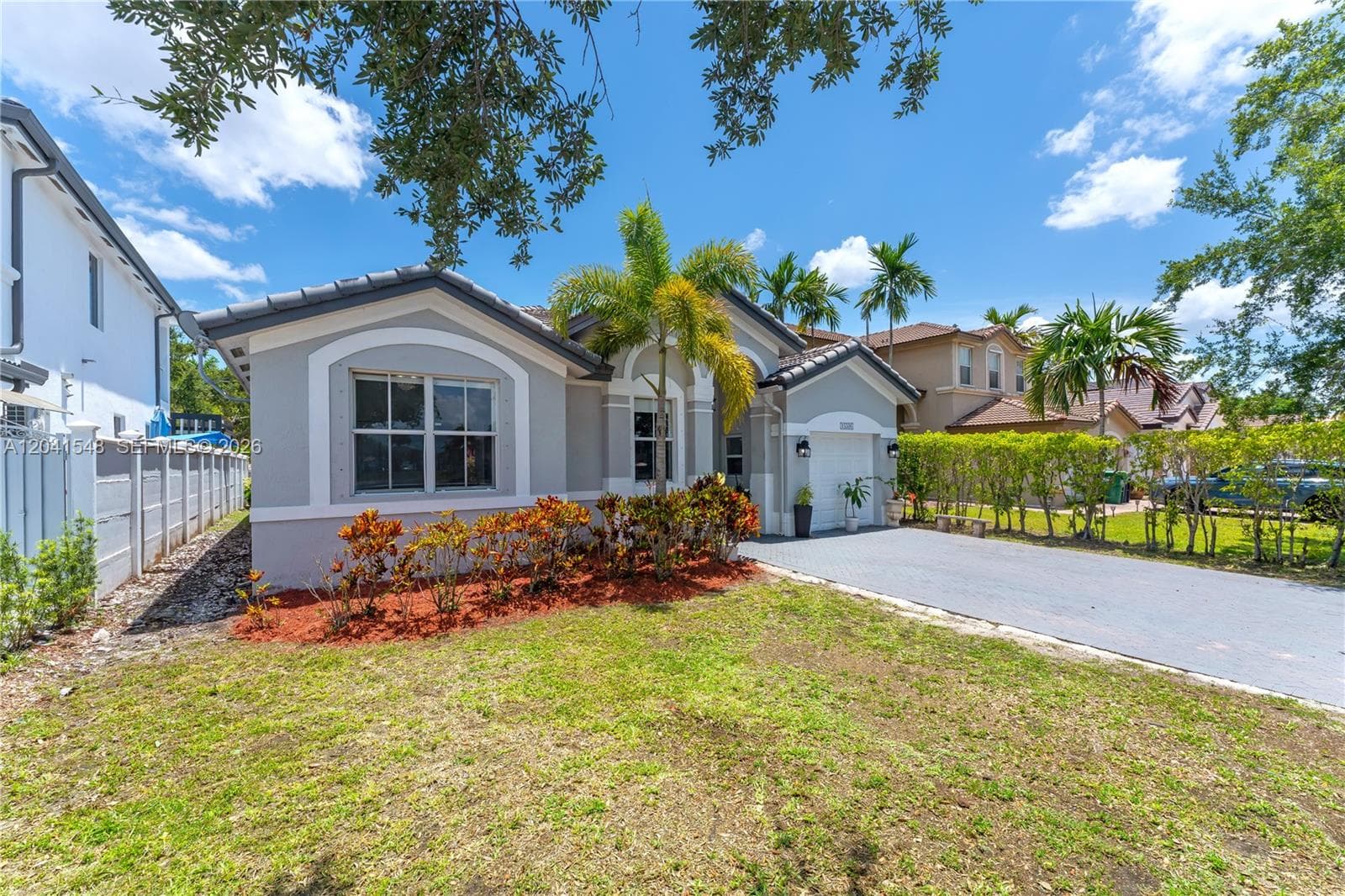15506 SW 25th Ter, Miami FL 33185 photo 2