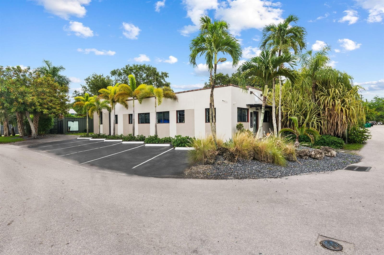 602 SW 12th Avenue, Fort Lauderdale FL 33312 photo 2