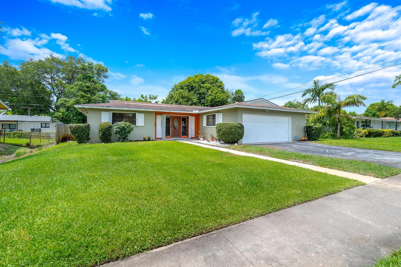 4460 NW 3rd Place, Plantation FL 33317