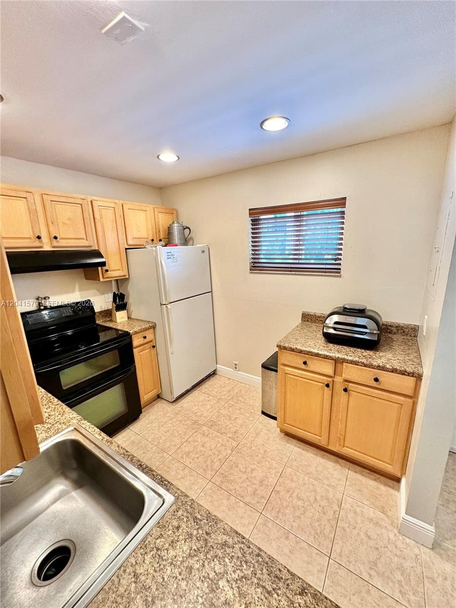 7561 NW 16th St # 2208, Plantation FL 33313 photo 5